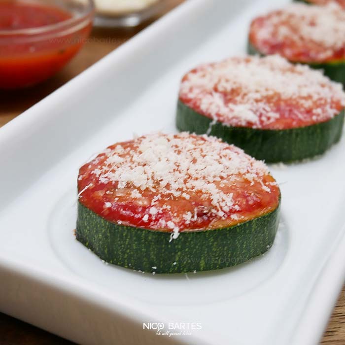 Zucchini Pizza Häppchen für eine schlanke Figur