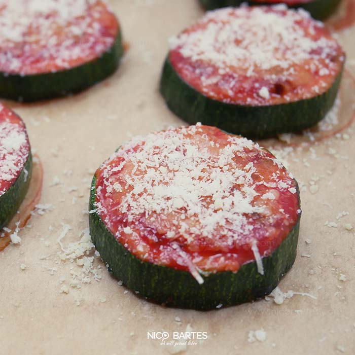 Zucchini Pizza Häppchen für eine schlanke Figur