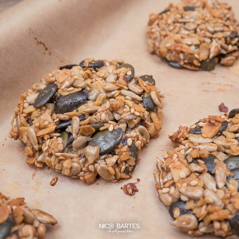 Schnelle Low-Carb Knusper-Snacks für Zwischendurch - Nico Bartes ...